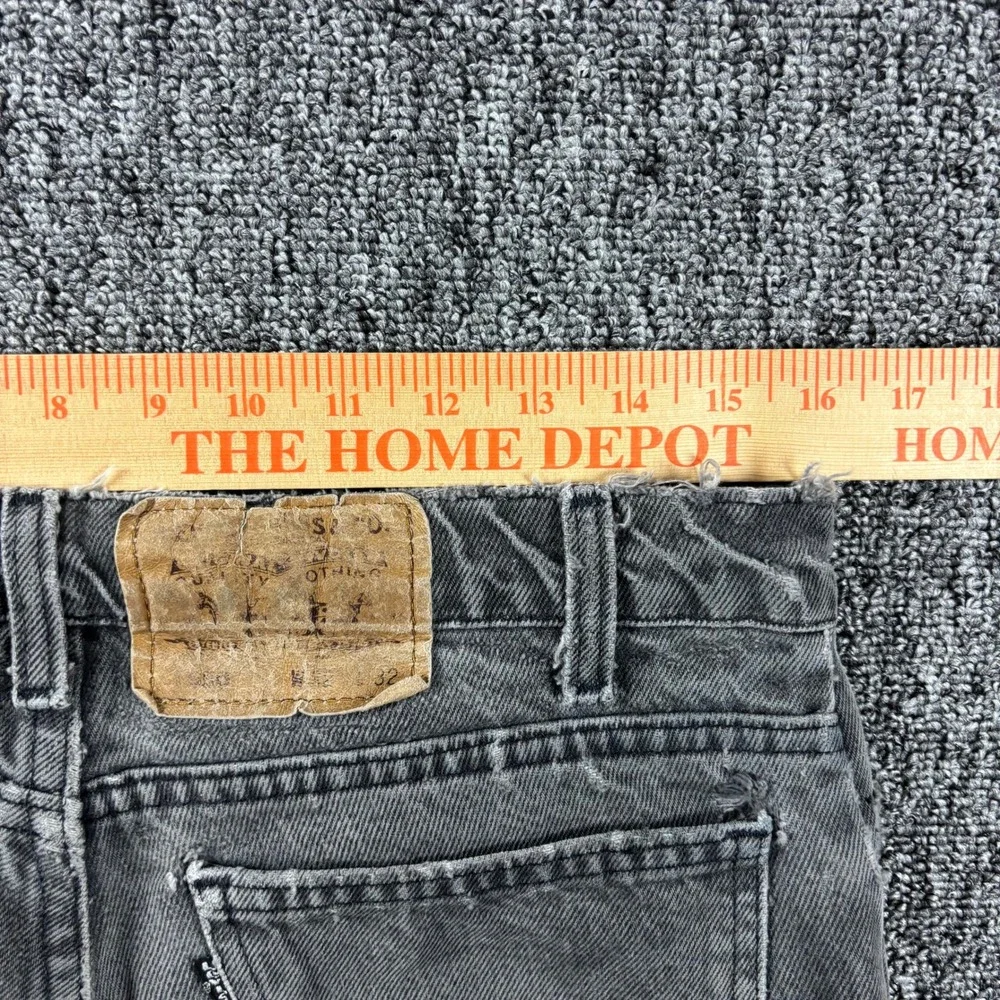 Vintage 90s Made in USA Grunge Levis 550 Relaxed Tapered Jeans Faded Black 32x32